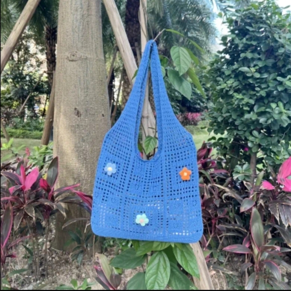 Handmade Knitted Tote Bag - Picture 6 of 9